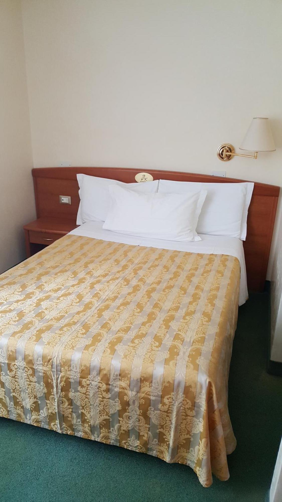 Hotel Arizona Lignano Sabbiadoro Cameră foto